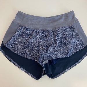 Outdoor Voices Hudson Pebbled Storm Blue Running Shorts Size Small Women’s